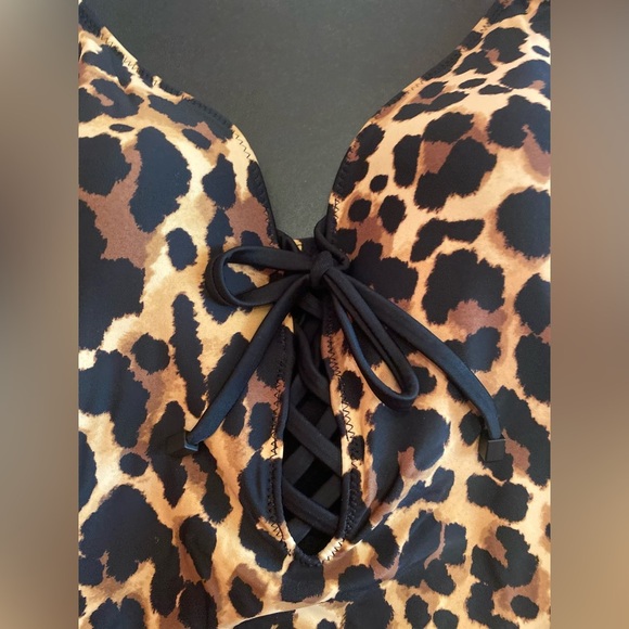 Bar III Cheetah Animal Print Lace Up One-Piece Swimsuit Size Small NWT - Picture 7 of 13